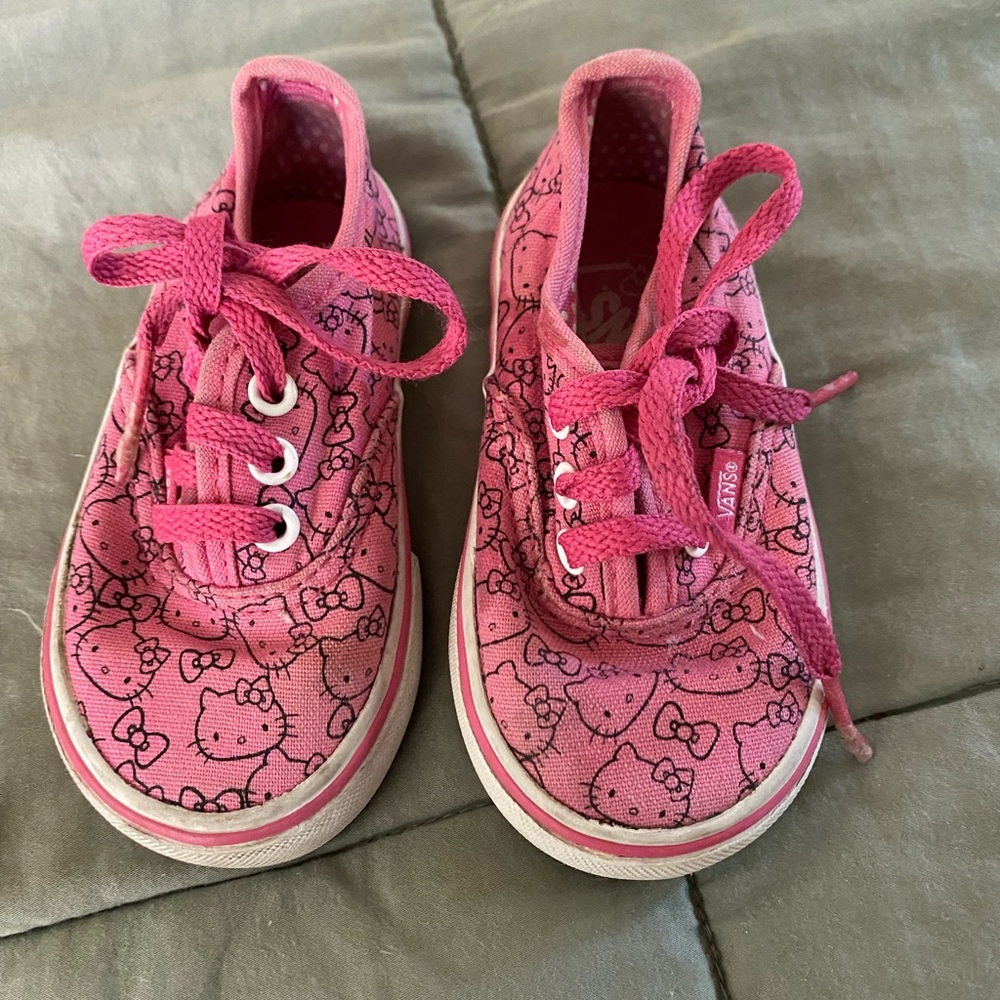 Toddler  pink Hello Kitty Vans 4.5C